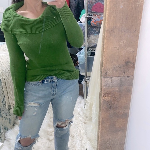 Banana Republic Factory Sweaters - Banana Republic green knit turtleneck cowl neck sweater size small